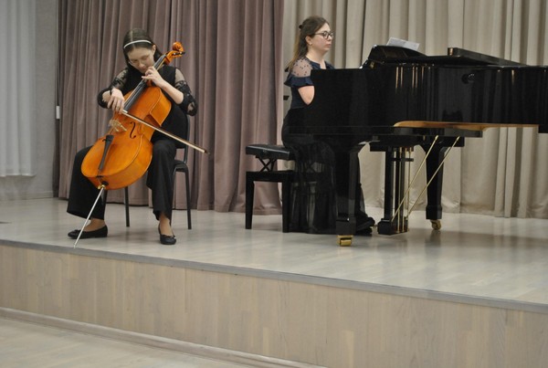 Концерт «Весенние трели» учащихся класса скрипки