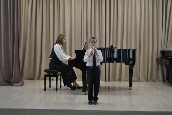 Концерт «Весенние трели» учащихся класса блокфлейты