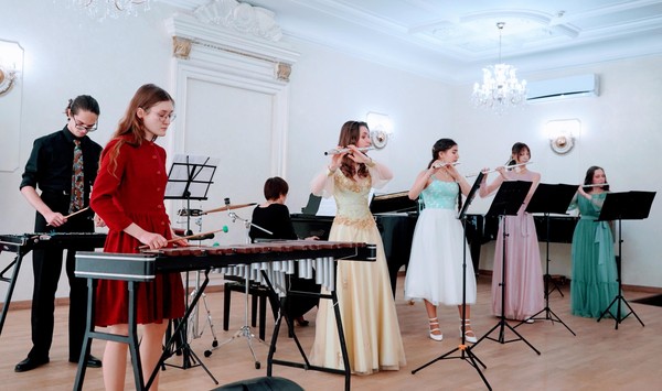 Концерт «Весенний отчет в классическом стиле»