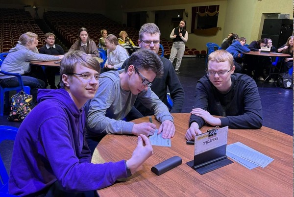 Интеллектуальный квиз «Щелкни знаниями»