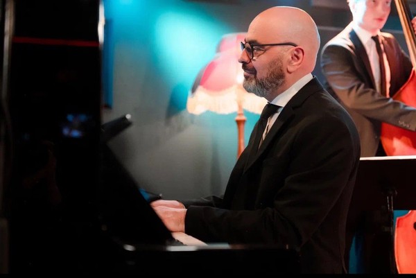 Джазовые стандарты с Кареном Гаспаряном