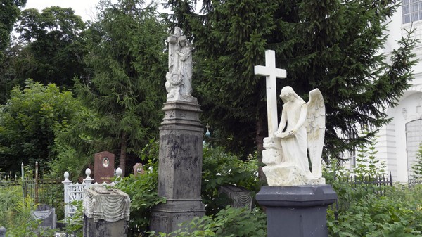 Экскурсии по Всехсвятскому кладбищу