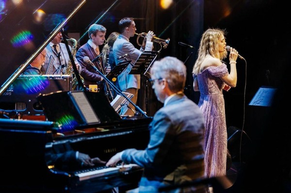 Абонемент № 10 «Уральский диксиленд»