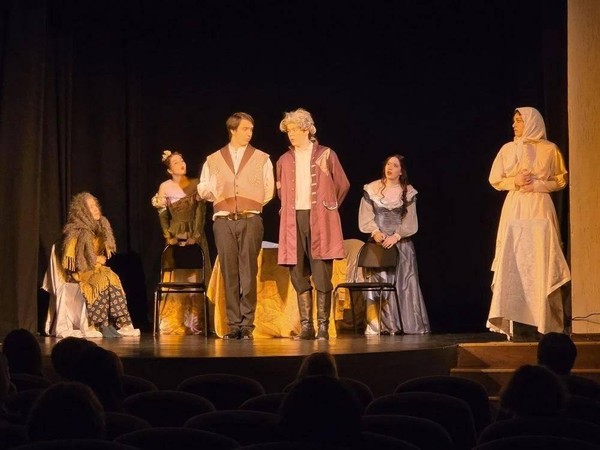 Спектакль «Урок дочкам»