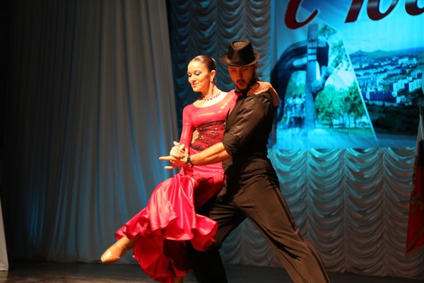 Концертная программа «В танцевальных ритмах»