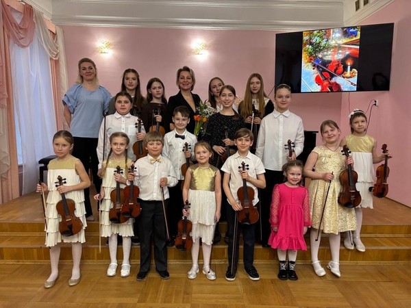 Отчетный концерт 1 х классов оркестрового отделения