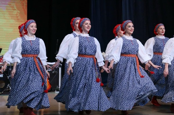 Концерт «Многоцветье России»