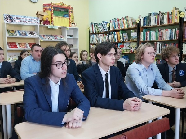 Литературный час «Гений татарской поэзии»