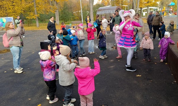 Игровая программа «Полька, вальс и хоровод – каждый танец нам идёт!»