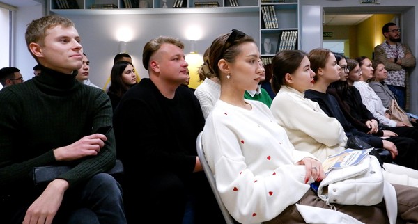 Познавательный час «Наук и дел великий труженик»