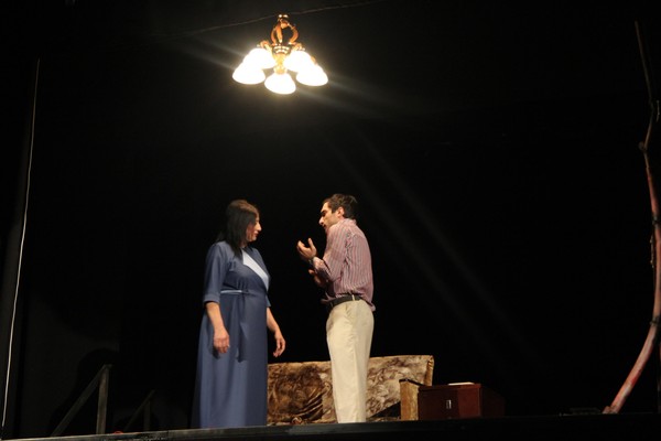 Заслуженная артистка РД Эльмира Караханова читает стихи Тажидина Магомедова