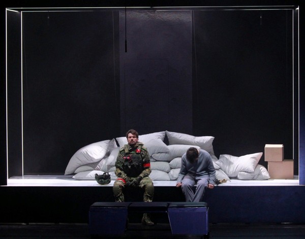 Спектакль «Свадебное платье для аксолотля. Сны»