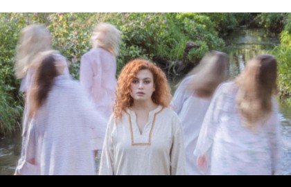 Поцелуй со вкусом суздальской медовухи