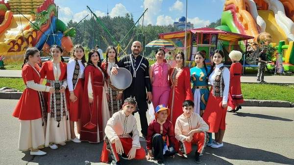 Традиционный праздник материнства – воплощение любви и красоты