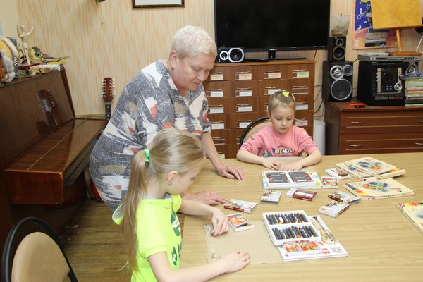 Мастер-класс по бумажной пластике «Сюрприз для друга»