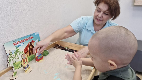 Занятия на песочном столе