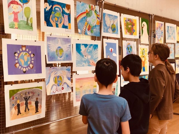 Выставка детского рисунка «Здоровый образ жизни»