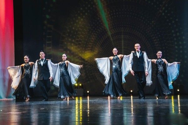 Концерт ансамбля бального и ансамбля эстрадного танца