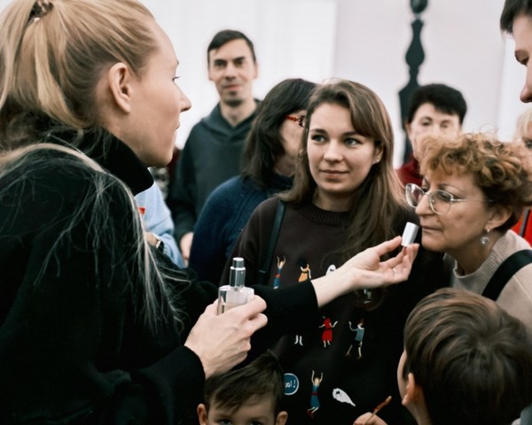 Открытие книжной выставки «Чем пахнут легенды»