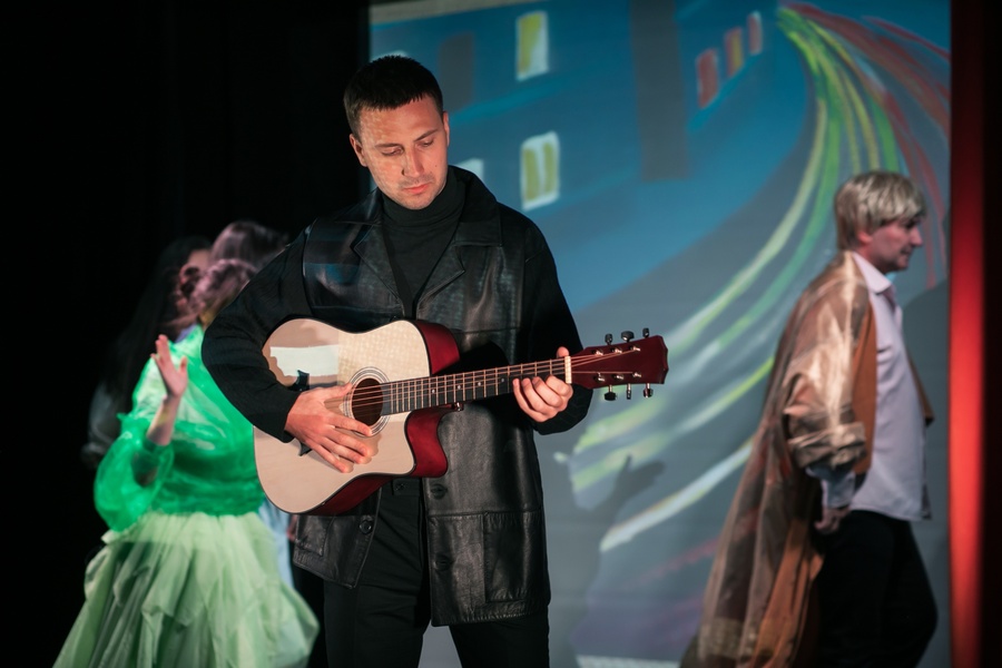 Спектакль «Музей живых полотен» на сцене «АртРазБега»