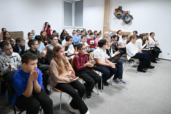 «Творческая встреча с писателями: истории о мужестве, природе и любви к Родине»