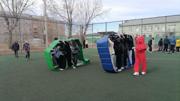 КОСМО-КВИЗ «Меж звезд и галактик»