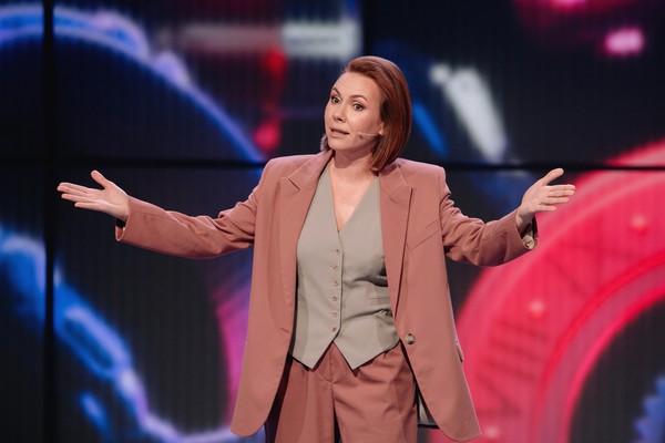 Всплыть наверх, или кулак дружбы