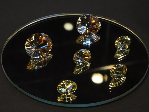 «На грани»: все о современной огранке драгоценных камней