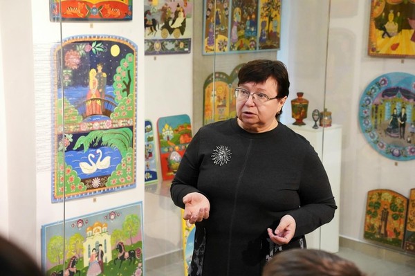 Выставка «Русские узоры»