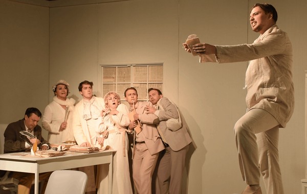 Спектакль «Таинственный ящик»