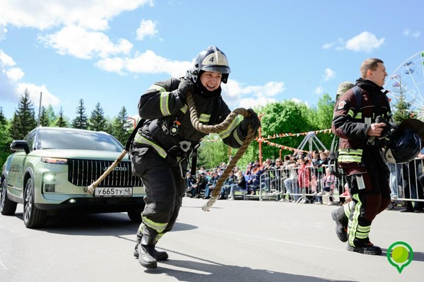 Соревнования по силовому многоборью среди пожарных и спасателей