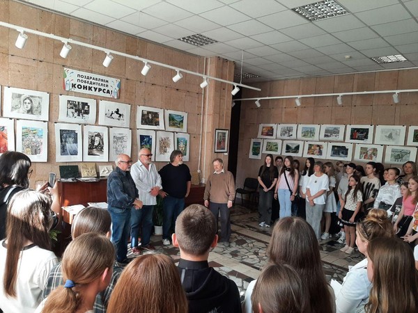 Награждение победителей IV Городского конкурса скульптуры <Гармония застывших форм>