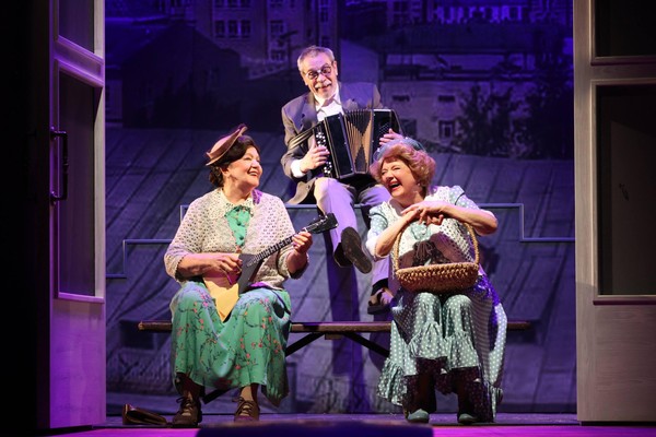 Спектакль «Ретро»