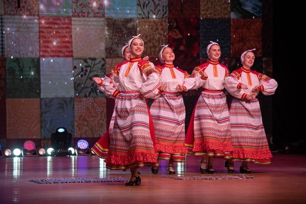 Концертная программа «Здравствуй, праздник Первомай!»