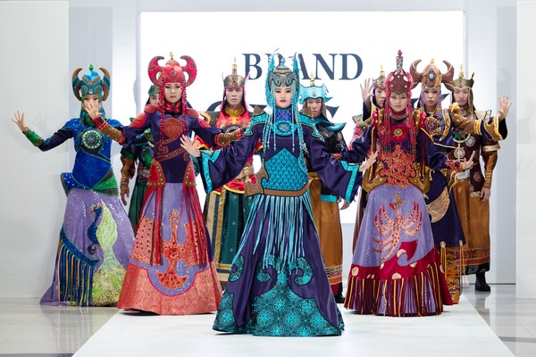 Вячеслав Донгак: наследие предков. Эпоха в искусстве