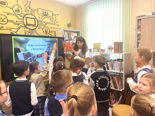 Патриотическая выставка «Была весна Победы»