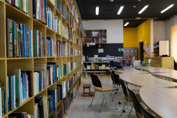 Литературно-музыкальный час «Романса трепетные звуки»