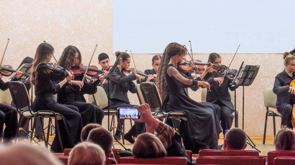 Отчетный концерт отделения Оркестровые струнные инструменты