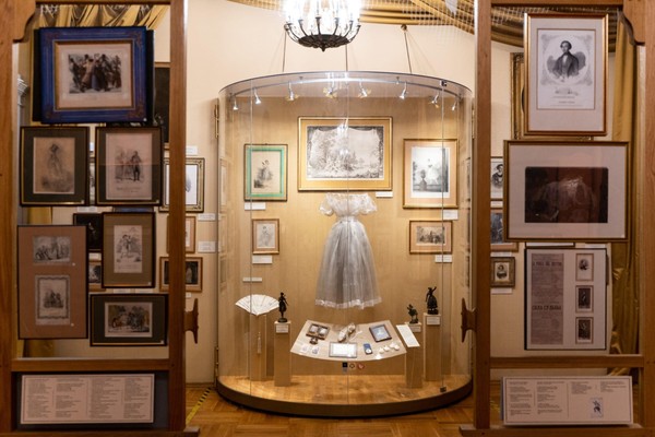 Экспозиция «Театральные легенды»