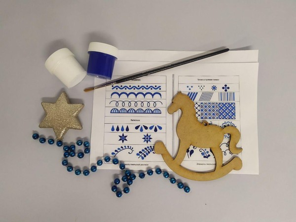 Мастер-класс «Магия гжели: расписываем деревянную лошадку»