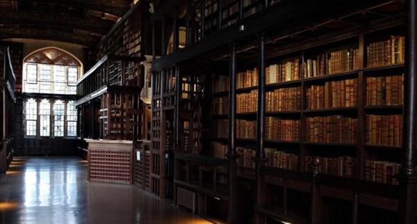 Экскурсия «Тайны книжных раритетов»