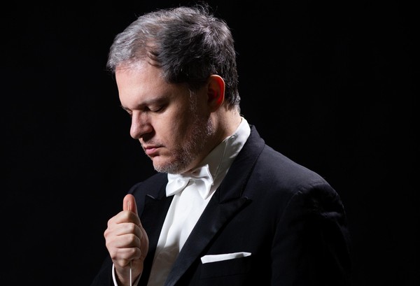 Концерт Тюменского филармонического оркестра и дирижера Алессандро д'Агостини