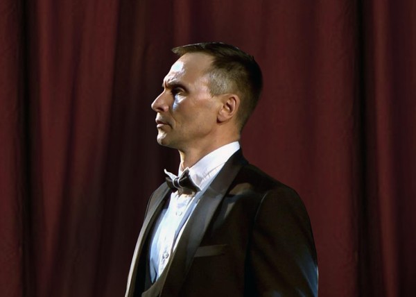 Сольный концерт Ильи Тенякова «Выйду на улицу»