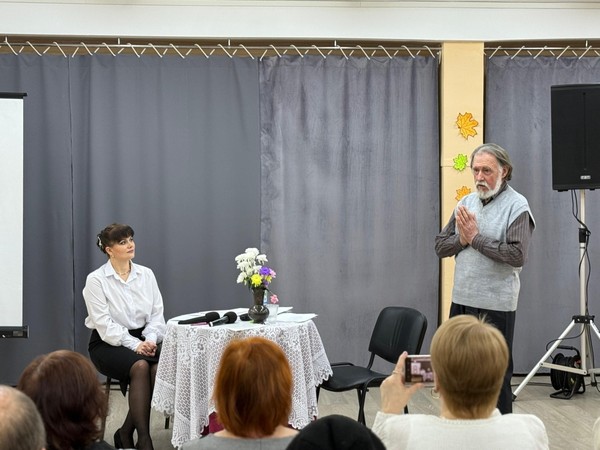 Литературная гостиная «Час поэзии»