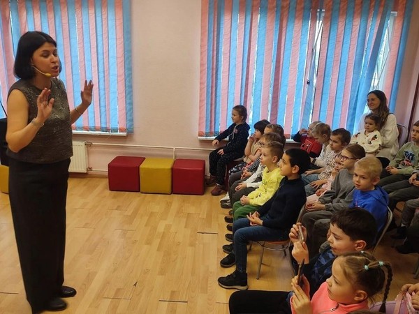 Музыкальный спектакль «Гадкий утенок»