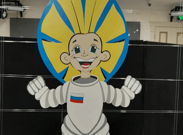 Инсталляция «Незнайка в космосе»
