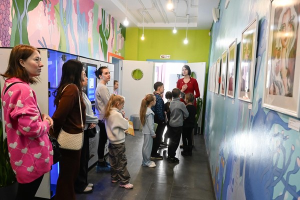 Открытие выставки-путешествия художника Аллы Свитиной «Бесконечная история»