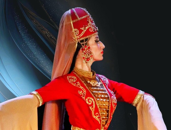 Концерт Государственного заслуженного ансамбля народной песни и танца Республики Абхазия