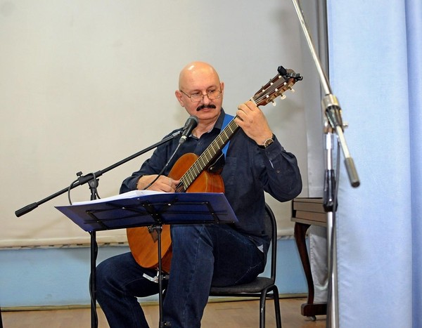 Концерт Валерия Куличенко «Памирский блюз или по две песни каждого автора»