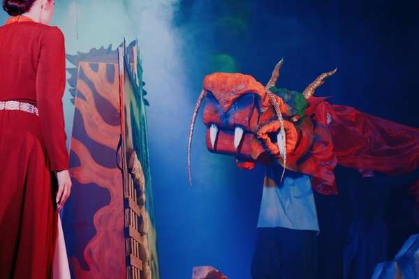 Спектакль «Силач, богач и сирота Дзиго»